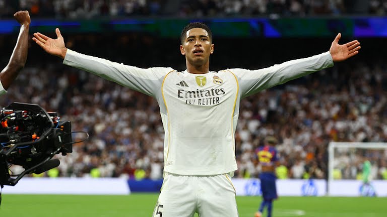 real-madrid-perlebar-jarak-dengan-barcelona-di-puncak-klasemen-laliga